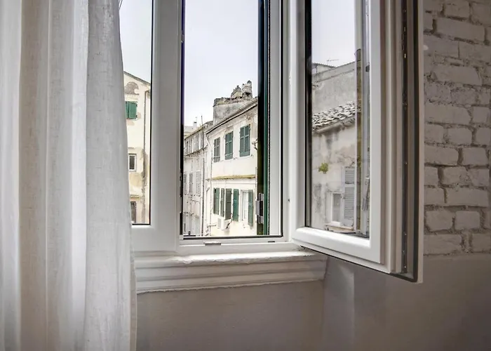 Cheerful In The Heart Of Corfu Old Town * Corfu (city)